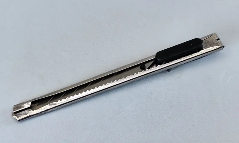 30Crad Utillity-Messer mit Hülle, sehr günstige China Variante