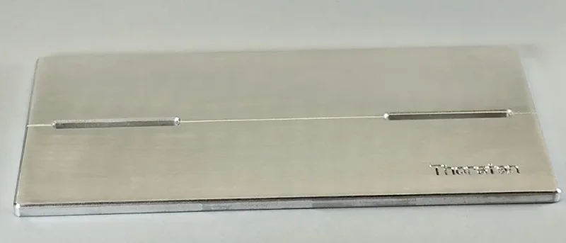 ALU-Richtplatte V01 (Gravur möglich), 200x100 mm, 5 mm dick, geeignet für Slotcars im Maßstab 1/24 und 1/32.