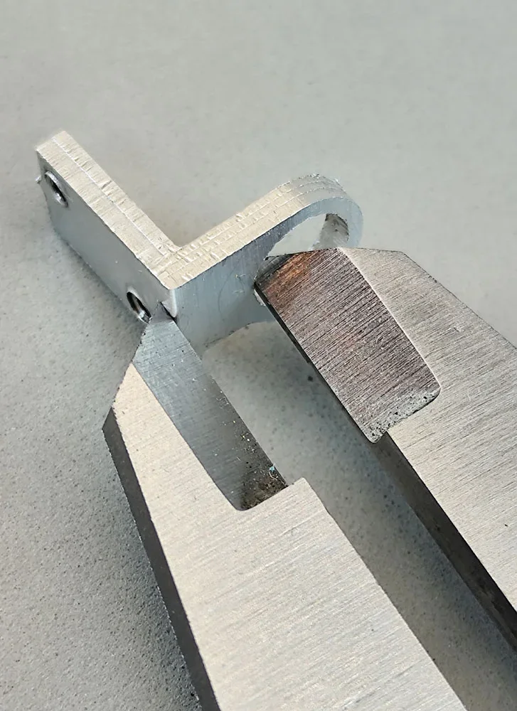 Achsbock/Halter Alu (DMT) H2,5 bis H7.0, gefräst