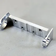 Achsbock/Halter Alu H7.5, breit 30 mm, gefräst, beidseitig, Lagerhöhe 7,5 mm, Achsmitte 10.5 mm - zum Beispiel für unsere DSC Chassis, (Hinterachshalter)