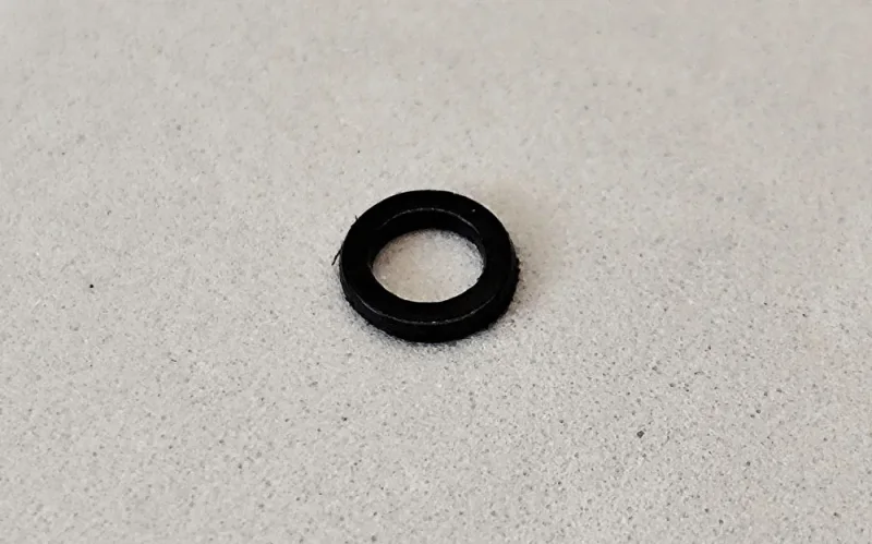 Achsdistanzen (1) Ø Innen 3,2 mm x 0,5 mm dick, f. 3 mm Slotcar Achsen, Kunststoff, extra glatt und extra stabil, Auch für Wackler und T-Hülsen