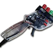 DS Electronic PHN-01 in Wettbewerbsausführung für Bahnen mit negativem Bahnanschluss (Pluspol geregelt), Geschwindigkeitsregler analog