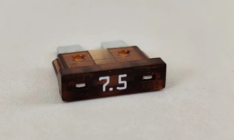 Flachstecksicherung 7,5A / 32V, KFZ-Standart-Sicherung für den ACD 5 / Pro / L