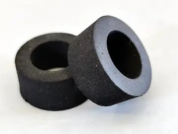 Reifen hinten Moosgummi-Race AD 27,5 mm, ID 16.5 mm f.Slotcars 1:24 BRM Camaro u. Mustang