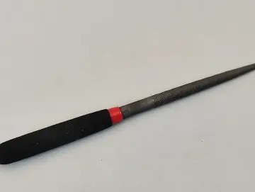 Rundfeile, handlich und klein, Länge ca. 122 mm, D 1,5-5 mm