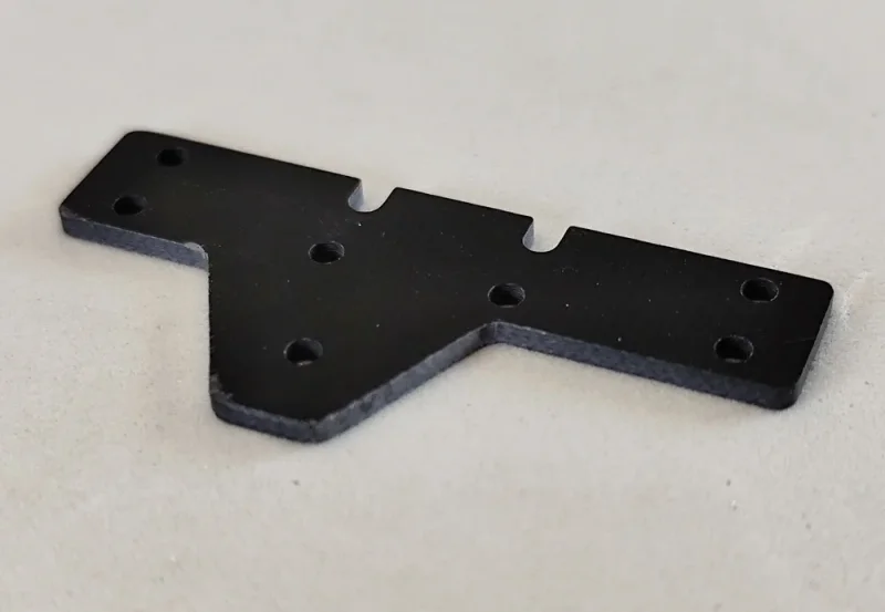 SCT-SF, GFK/CFK/ME, V2 Achs-Abstandshalter 8 Loch (länger), hinten, varibale Stärken und Materialien 0.01-2.0mm