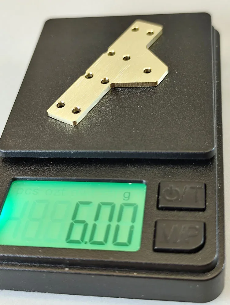 SCT-SF, GFK/CFK/ME, V2 Achs-Abstandshalter 8 Loch (länger), hinten, varibale Stärken und Materialien 0.01-2.0mm