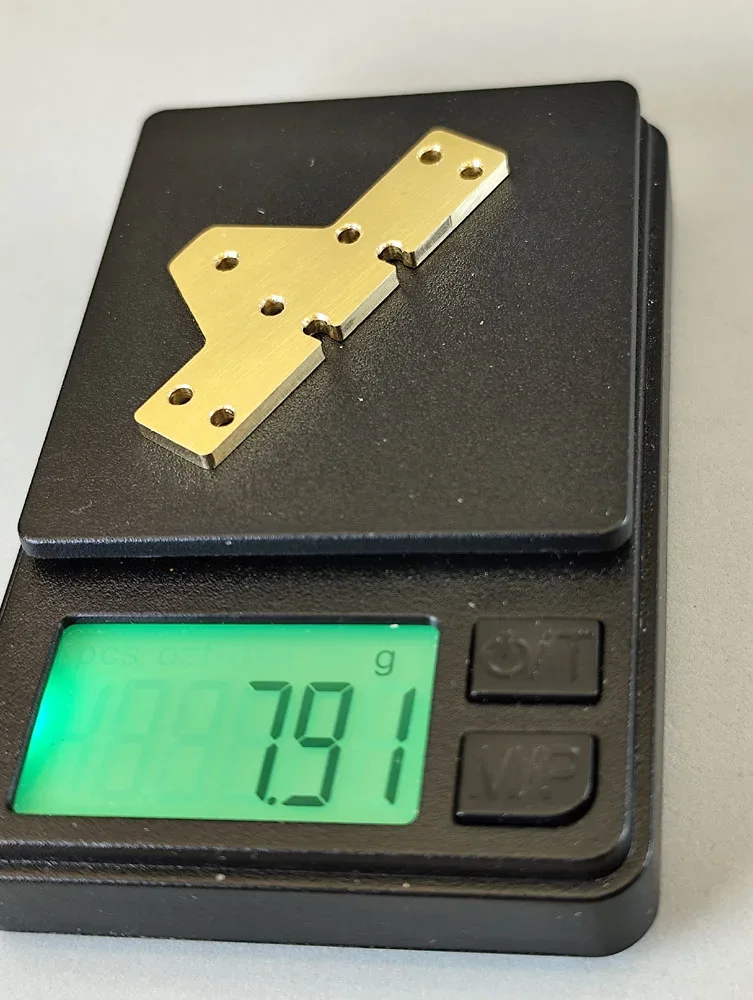 SCT-SF, GFK/CFK/ME, V2 Achs-Abstandshalter 8 Loch (länger), hinten, varibale Stärken und Materialien 0.01-2.0mm