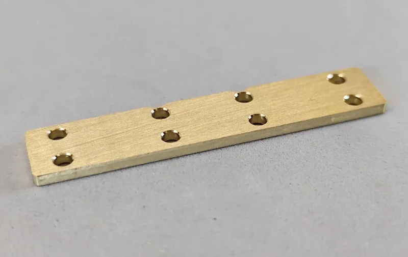 SCT-SF, GFK/CFK/ME, V1 Achs-Abstandshalter 8 Loch (schmal), hinten, varibale Stärken und Materialien 0.01-2.0mm