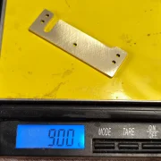 SLOT-FORMEL-MODERN KIT1 mit 1.5 mm Basisplatte, CFK! 1,5 mm, konzipiert für ein fahrfertiges Gewicht von 130 g, Bausatz. / Für den Deckel von AP ModernF.