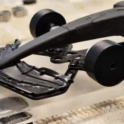 SLOT-FORMEL-MODERN KIT1 mit 1.5 mm Basisplatte, CFK! 1,5 mm, konzipiert für ein fahrfertiges Gewicht von 130 g, Bausatz. / Für den Deckel von AP ModernF.