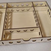 SLOTKOFFER BAUSATZ! (Race Version) für 4 Autos 1/24 und jede Menge Werkzeug und Ersatzteile, relativ leicht da aus Pappelsperrholz gelasert, passgenau und nach verkleben stabil.