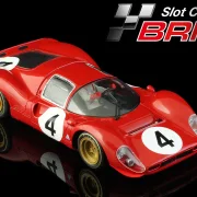 Slotcar 1:24 Analog BRM Ferrari 330P4 1000 Km Monza 1967 - #4 Factory M.Parkes - L.Scarfiotti — Rennversion, Metall-Chassis