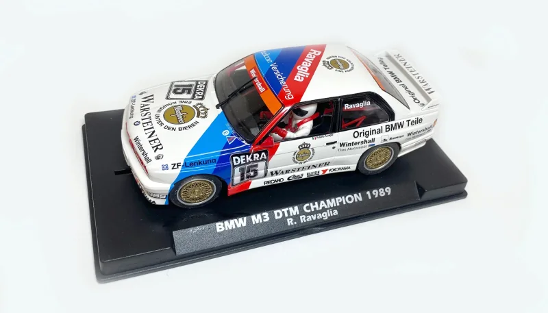 Slotcar 1:32 Analog FLY M3 No. 15 — Kunststoff-Chassis