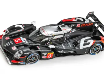 Slotcar 1:32 Analog Slot.it GR010 No. 8 — Rennversion, Kunststoff-Chassis