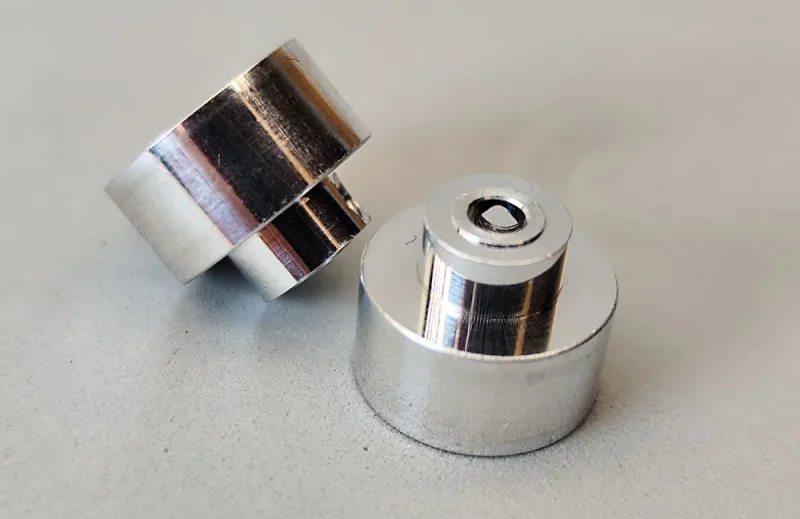 Slotcar Alu Topf-Felge, AD Ø 14,0, ID 13.1, B 7 mm, mit verl. Nabe