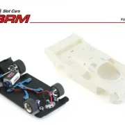 Slotcar Maßstab 1:24 analog Bausatz BRM 962CK White Kit in Rennversion mit Metall-Chassis