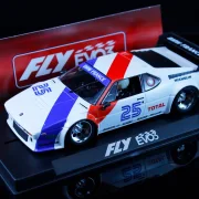 Slotcar Maßstab 1:32 analog FLY M1 Version France in Wettbewerbsausführung RACING EVO 3 mit Kunststoff-Chassis