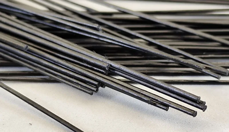 Stangen AD 1 mm, GFK/Kunststoff in Schwarz, ca. 15 cm lang. Ideal geeignet für den Einsatz im Käfigbau, als Spoilerhalter, Motorgestänge und vieles mehr.