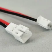 Stecker Kombi (1). JST-PH 2-polig, 26AWg/0,128m2 Kabel je 10cm lang, für Beleuchtungskits und Motoraschluss