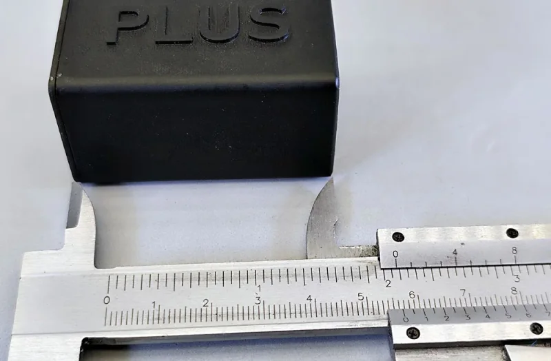 Taschentester für den Motor und die Drehrichtung eines Slotcars – benötigt eine 9-Volt-Blockbatterie, einfaches Aufdrücken auf die Schleifer.